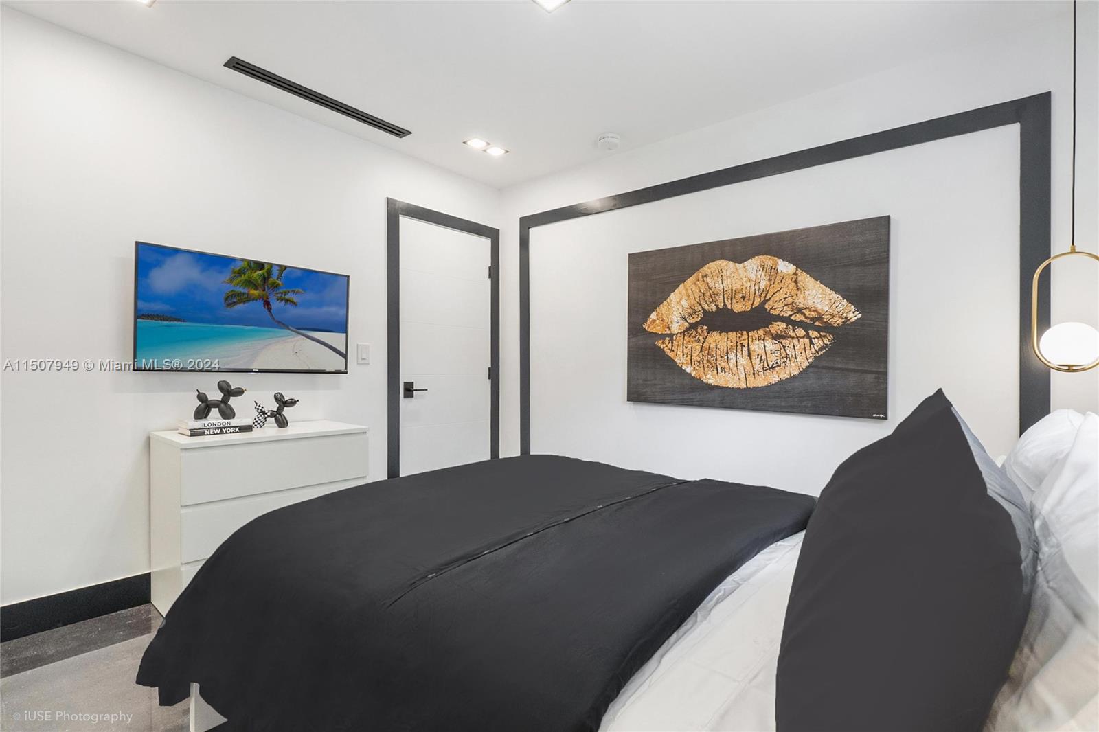 5624 NW 5th Ave Whole Villa, Miami, Florida 33127, 5 Bedrooms Bedrooms, ,5 BathroomsBathrooms,Residentiallease,For Rent,5624 NW 5th Ave Whole Villa,A11507949