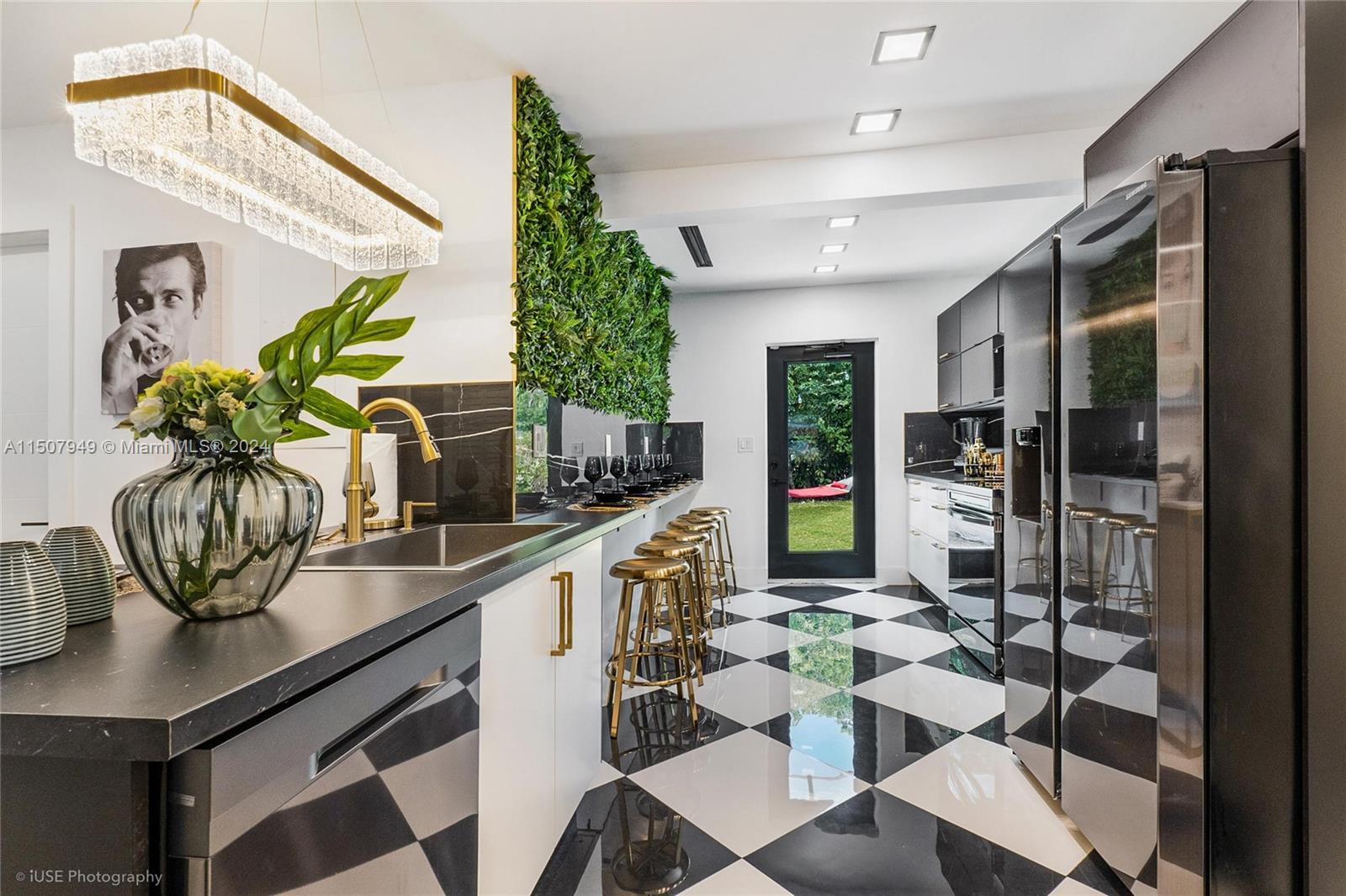 5624 NW 5th Ave Whole Villa, Miami, Florida 33127, 5 Bedrooms Bedrooms, ,5 BathroomsBathrooms,Residentiallease,For Rent,5624 NW 5th Ave Whole Villa,A11507949