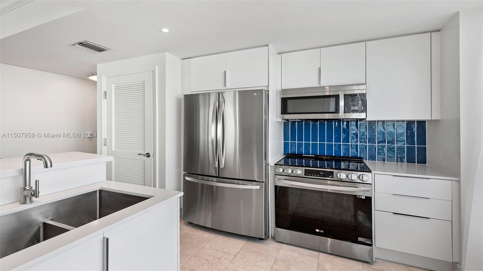 4401 Collins Ave 901903, Miami Beach, Florida 33140, 2 Bedrooms Bedrooms, ,2 BathroomsBathrooms,Residentiallease,For Rent,4401 Collins Ave 901903,A11507959