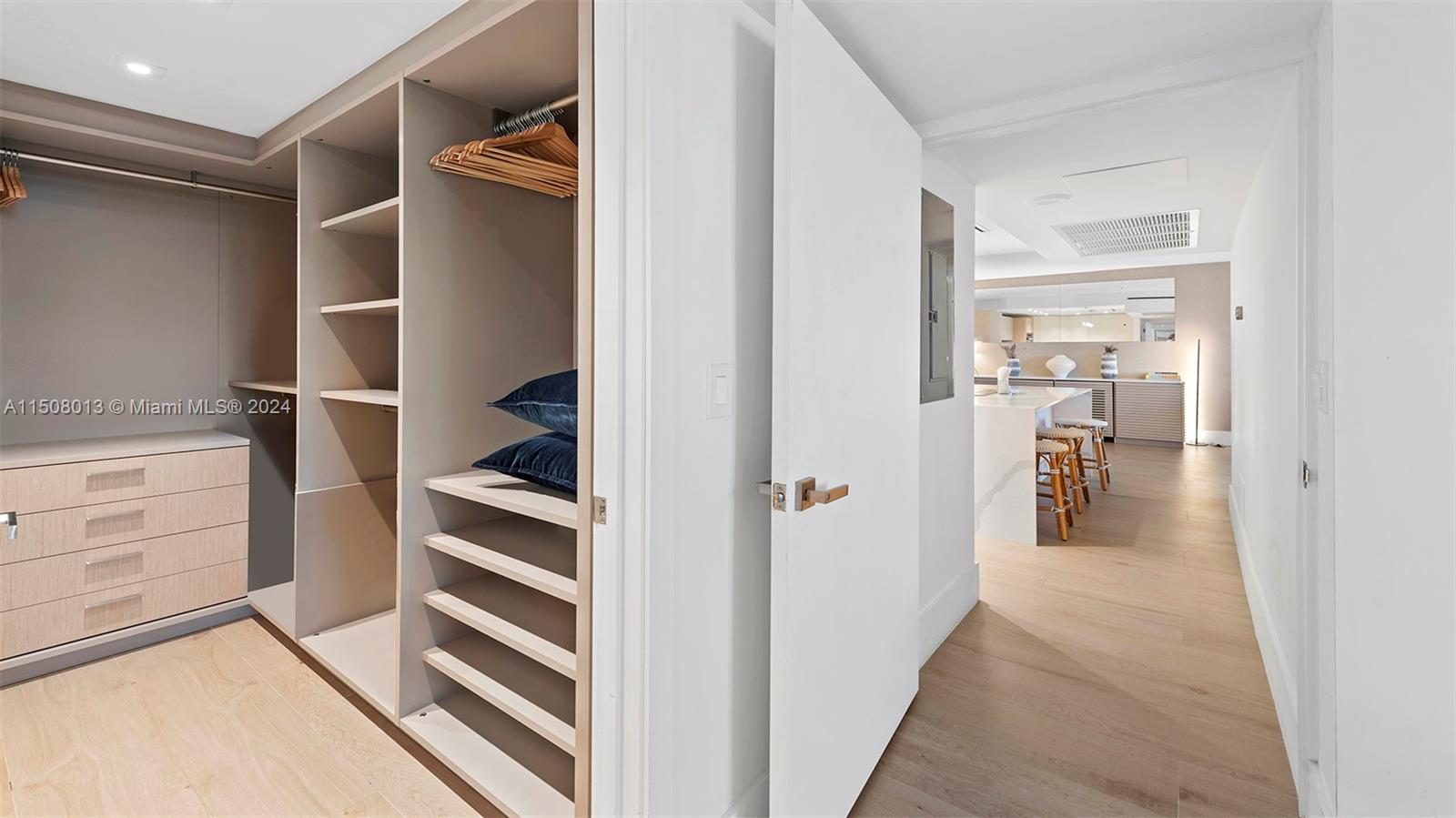 Miami Beach, Florida 33139, 2 Bedrooms Bedrooms, ,2 BathroomsBathrooms,Residentiallease,For Rent,A11508013