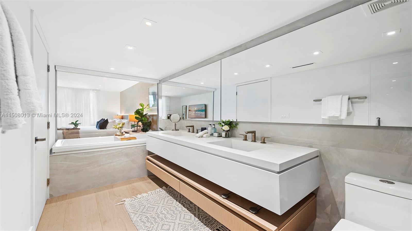 Miami Beach, Florida 33139, 2 Bedrooms Bedrooms, ,2 BathroomsBathrooms,Residentiallease,For Rent,A11508013