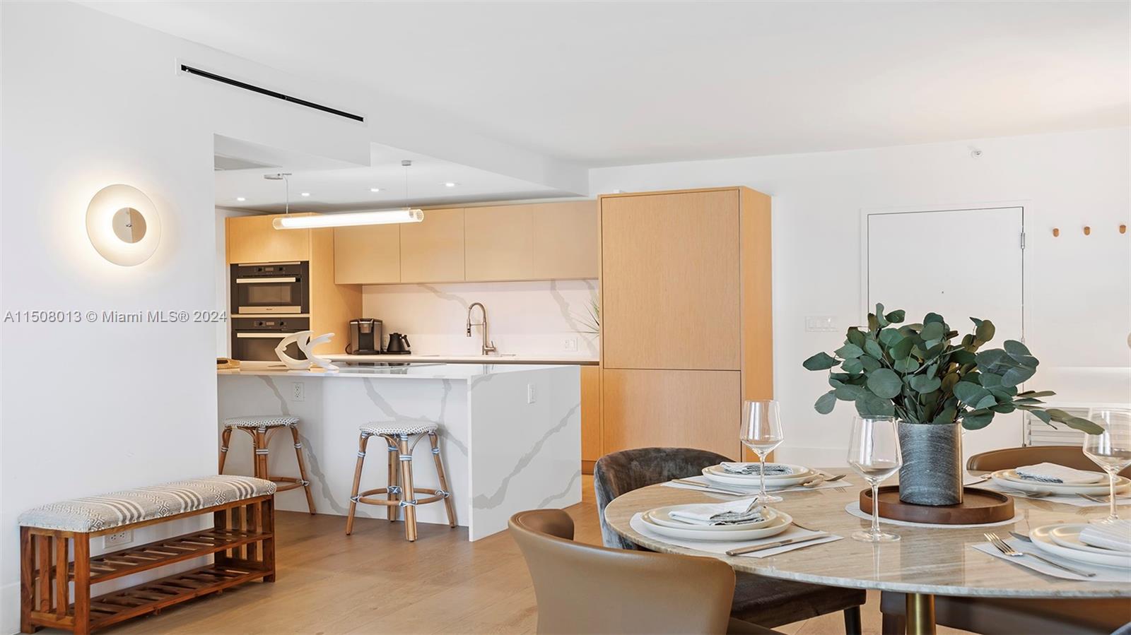 Miami Beach, Florida 33139, 2 Bedrooms Bedrooms, ,2 BathroomsBathrooms,Residentiallease,For Rent,A11508013