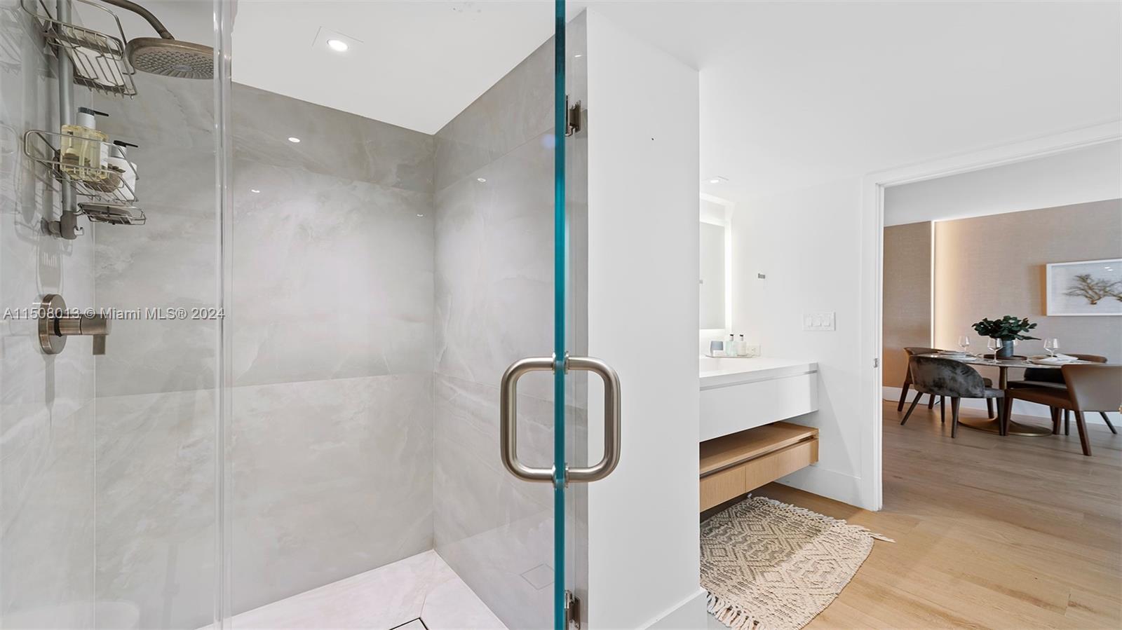 Miami Beach, Florida 33139, 2 Bedrooms Bedrooms, ,2 BathroomsBathrooms,Residentiallease,For Rent,A11508013