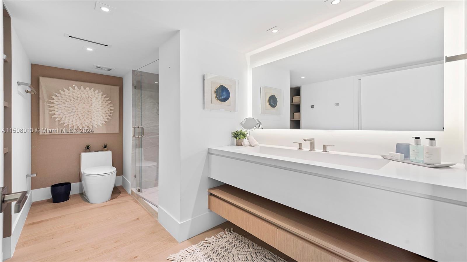 Miami Beach, Florida 33139, 2 Bedrooms Bedrooms, ,2 BathroomsBathrooms,Residentiallease,For Rent,A11508013