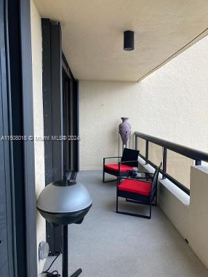 2555 Collins Ave 1410, Miami Beach, Florida 33140, 1 Bedroom Bedrooms, ,1 BathroomBathrooms,Residentiallease,For Rent,2555 Collins Ave 1410,A11508018