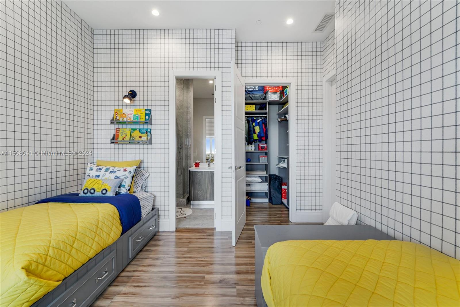 480 31st St, Miami, FL, 33137 United States, 4 Bedrooms Bedrooms, ,4 BathroomsBathrooms,Residential,For Sale,31st St,A11508041