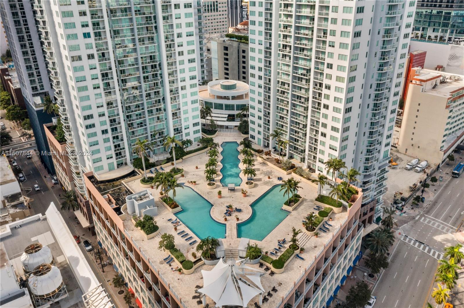 253 NE 2nd St S209, Miami, Florida 33132, 1 Bedroom Bedrooms, ,2 BathroomsBathrooms,Residential,For Sale,253 NE 2nd St S209,A11507844