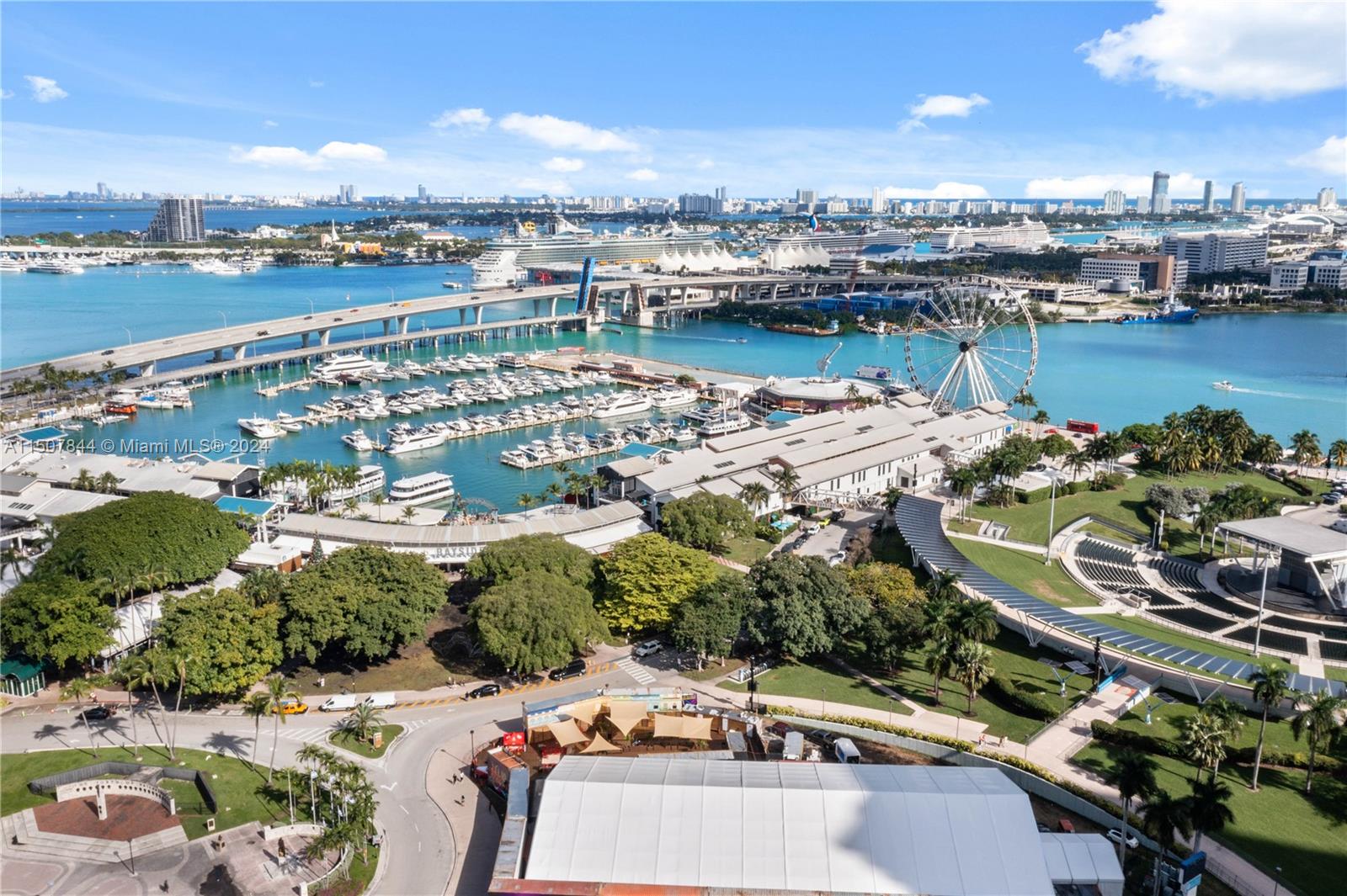 253 NE 2nd St S209, Miami, Florida 33132, 1 Bedroom Bedrooms, ,2 BathroomsBathrooms,Residential,For Sale,253 NE 2nd St S209,A11507844