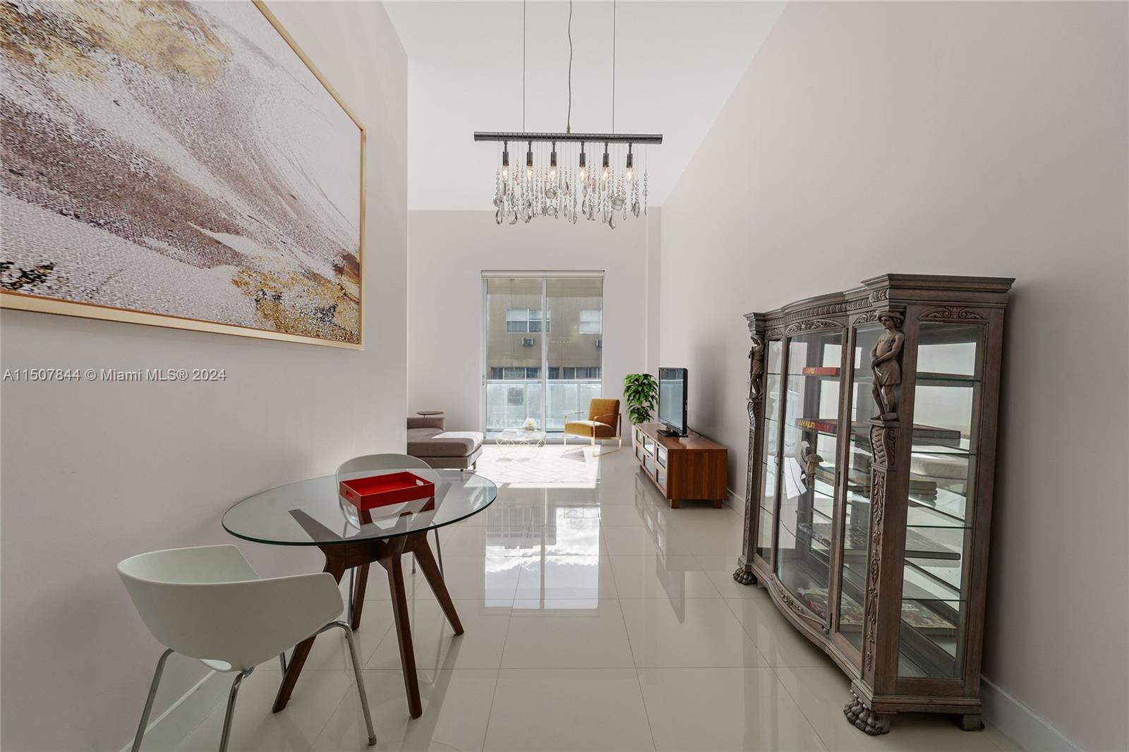 253 NE 2nd St S209, Miami, Florida 33132, 1 Bedroom Bedrooms, ,2 BathroomsBathrooms,Residential,For Sale,253 NE 2nd St S209,A11507844