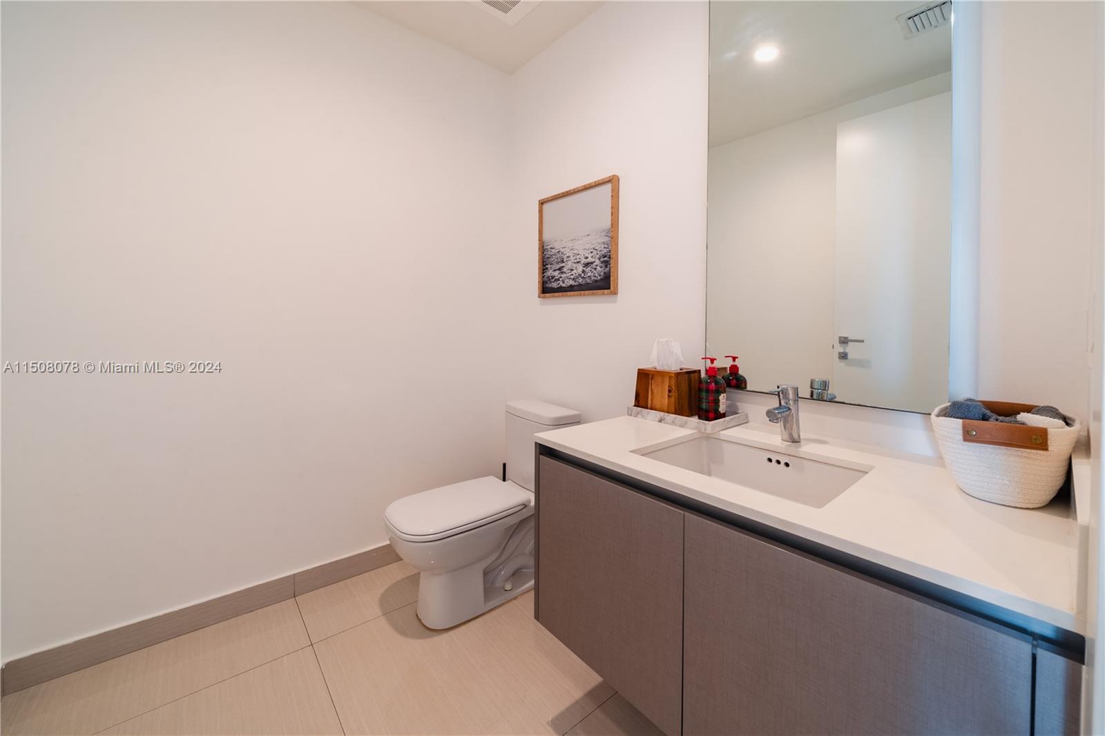 3250 NE 188th St 606, Aventura, Florida 33180, 4 Bedrooms Bedrooms, ,5 BathroomsBathrooms,Residential,For Sale,3250 NE 188th St 606,A11508078