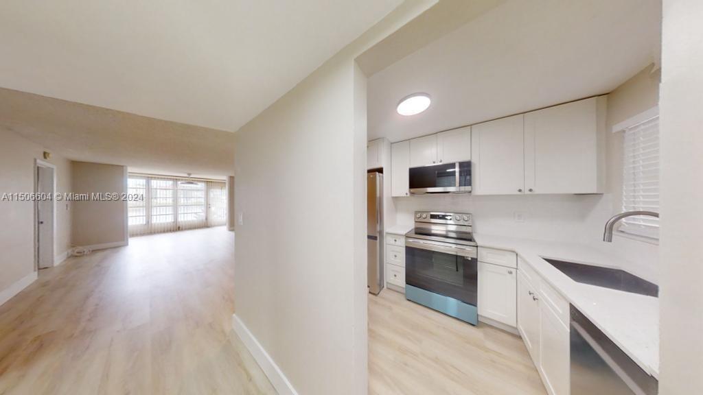 2901 Sunrise Lakes Dr, Sunrise, FL, 33322 United States, 2 Bedrooms Bedrooms, ,2 BathroomsBathrooms,Residential,For Sale,Sunrise Lakes Dr,A11506604