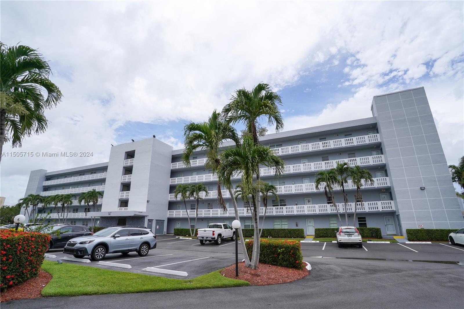 190 SE 5th Ave 407, Dania Beach, Florida 33004, 2 Bedrooms Bedrooms, ,2 BathroomsBathrooms,Residential,For Sale,190 SE 5th Ave 407,A11505715