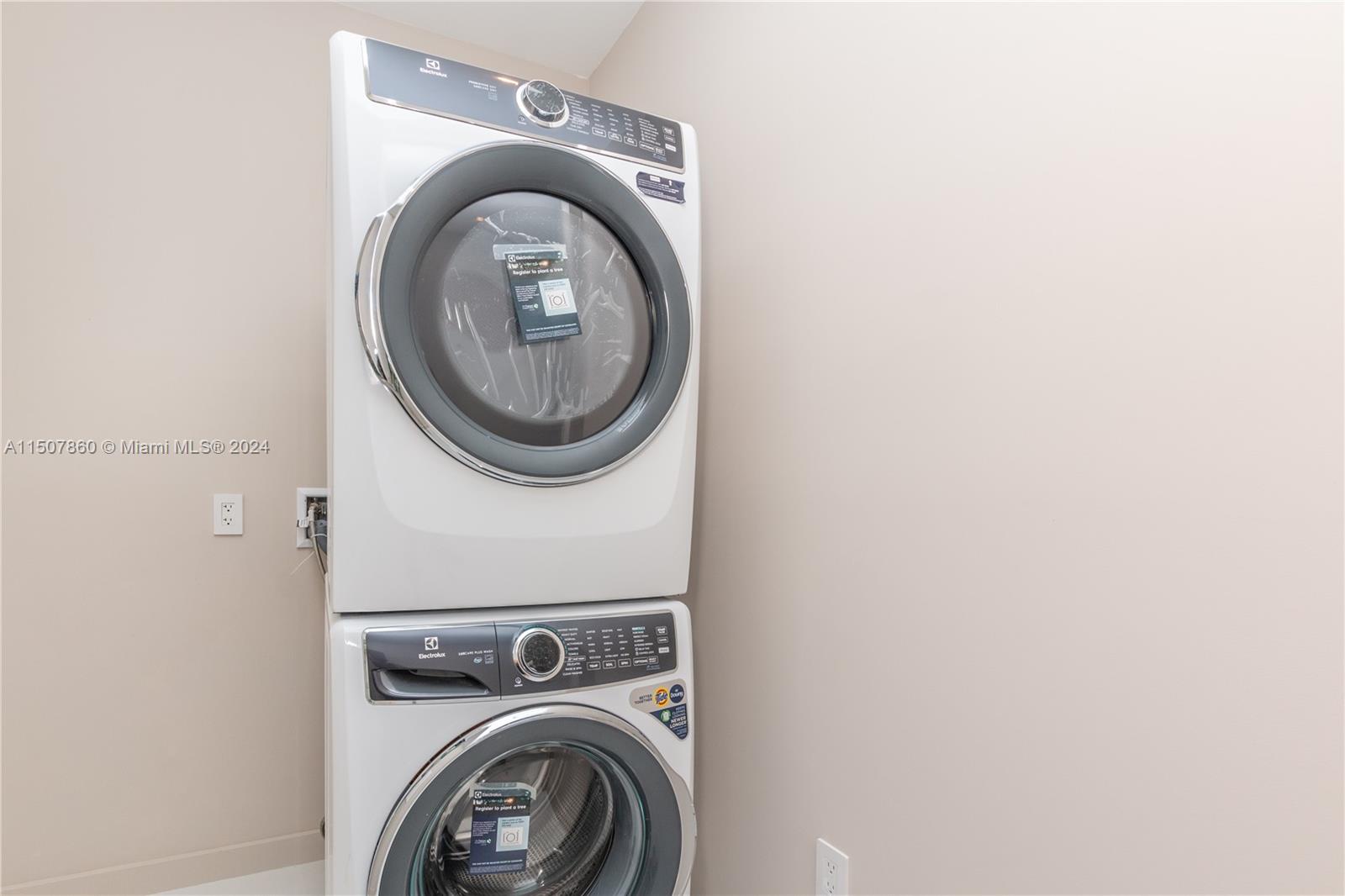 851 NE 1st Ave PH4611, Miami, Florida 33132, 4 Bedrooms Bedrooms, ,5 BathroomsBathrooms,Residentiallease,For Rent,851 NE 1st Ave PH4611,A11507860