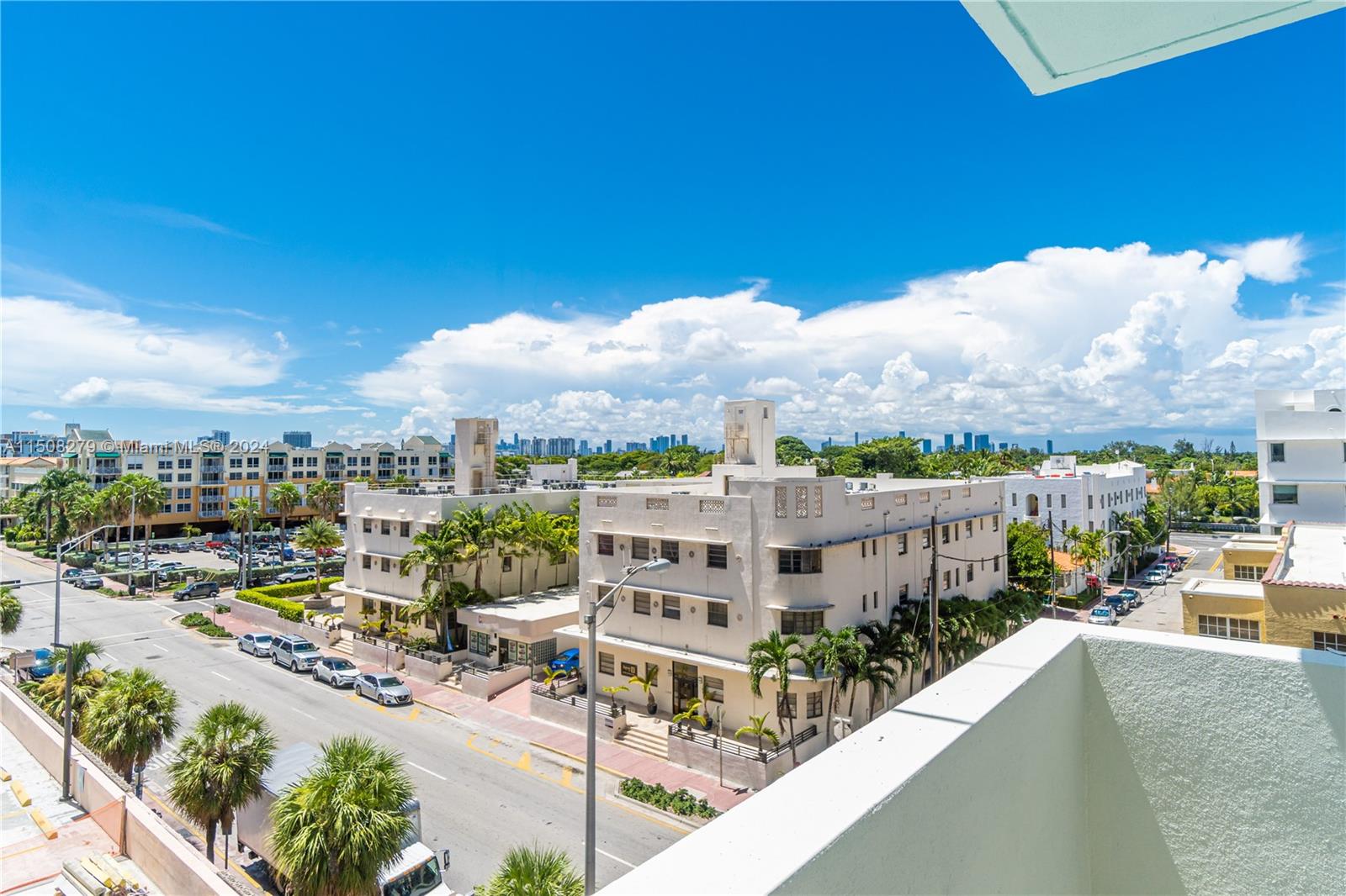 2899 Collins Ave 612, Miami Beach, Florida 33140, 2 Bedrooms Bedrooms, ,2 BathroomsBathrooms,Residential,For Sale,2899 Collins Ave 612,A11508279