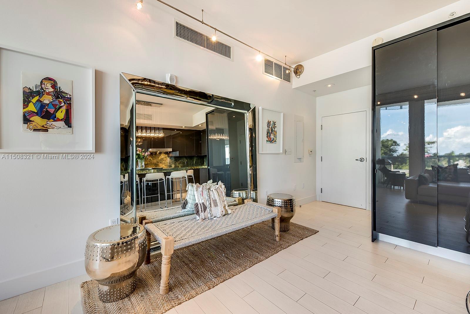 2100 Park Ave 401, Miami Beach, Florida 33139, 3 Bedrooms Bedrooms, ,2 BathroomsBathrooms,Residentiallease,For Rent,2100 Park Ave 401,A11508321