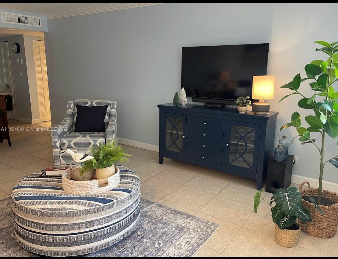 3180 S Ocean Dr 122, Hallandale Beach, Florida 33009, 1 Bedroom Bedrooms, ,1 BathroomBathrooms,Residential,For Sale,3180 S Ocean Dr 122,A11504844