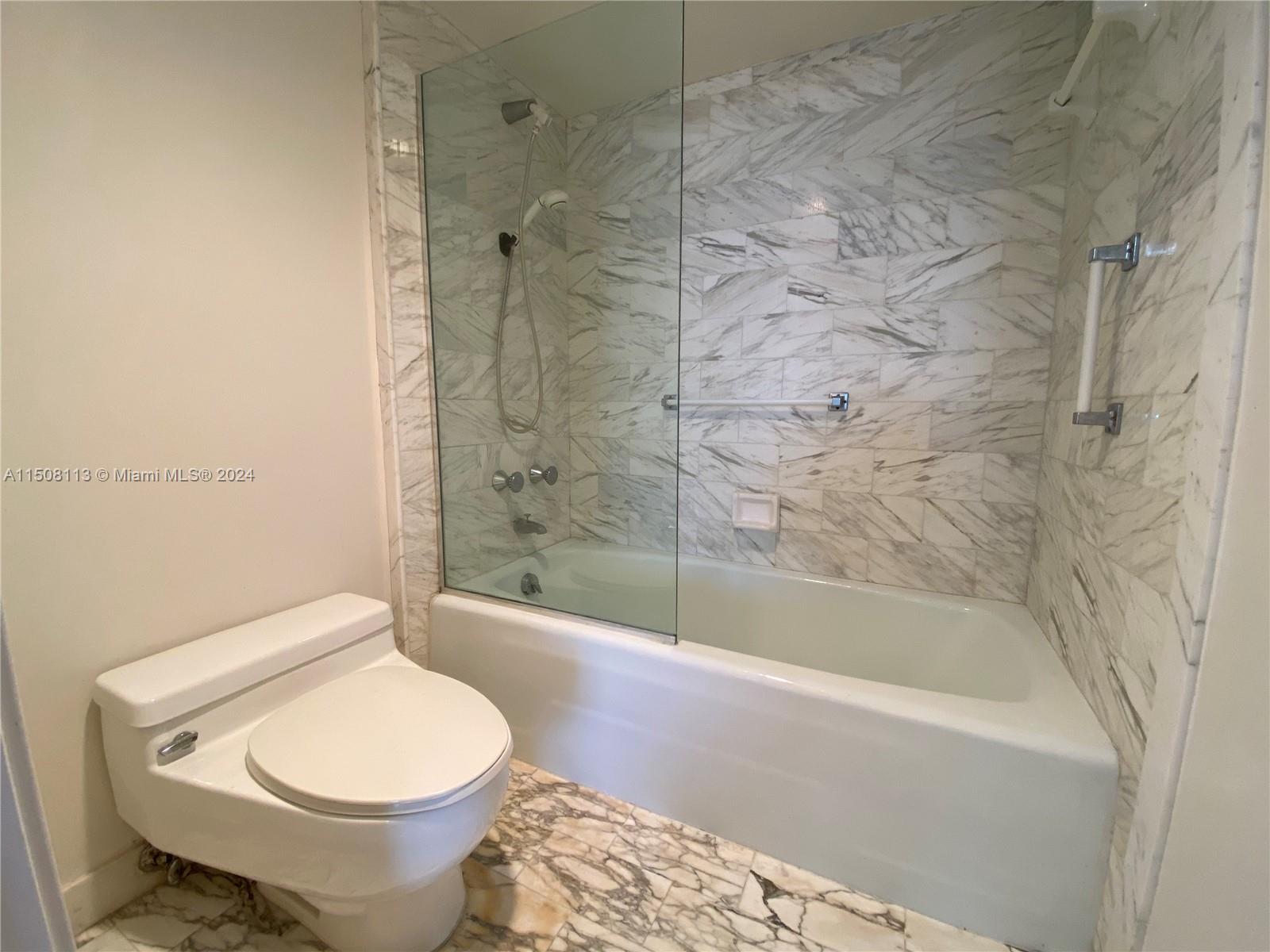 19707 Turnberry Way 14C, Aventura, Florida 33180, 1 Bedroom Bedrooms, ,1 BathroomBathrooms,Residentiallease,For Rent,19707 Turnberry Way 14C,A11508113