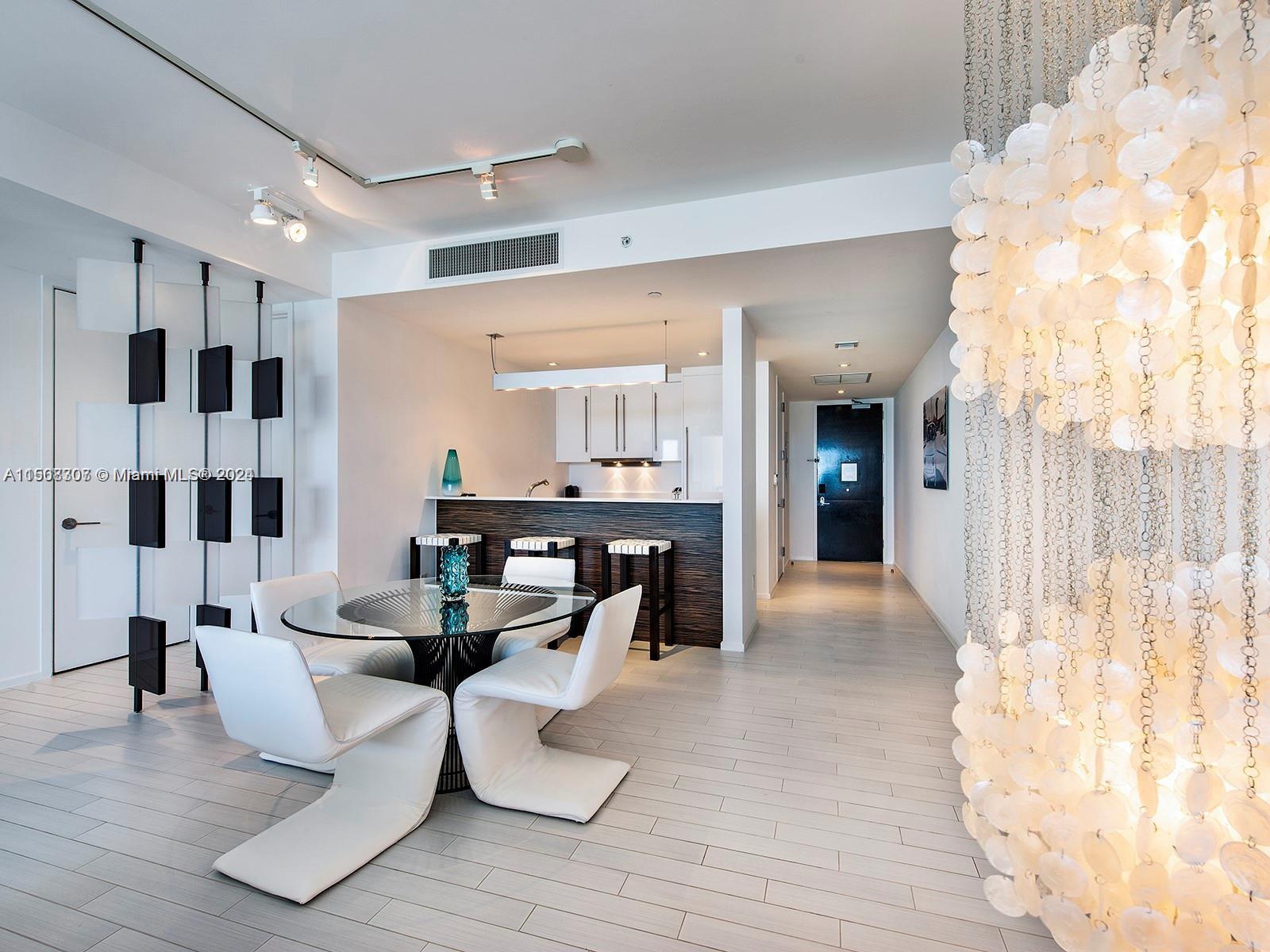 2201 Collins Ave, Miami Beach, FL, 33139 United States, 2 Bedrooms Bedrooms, ,1 BathroomBathrooms,Residential,For Sale,Collins Ave,A11508307