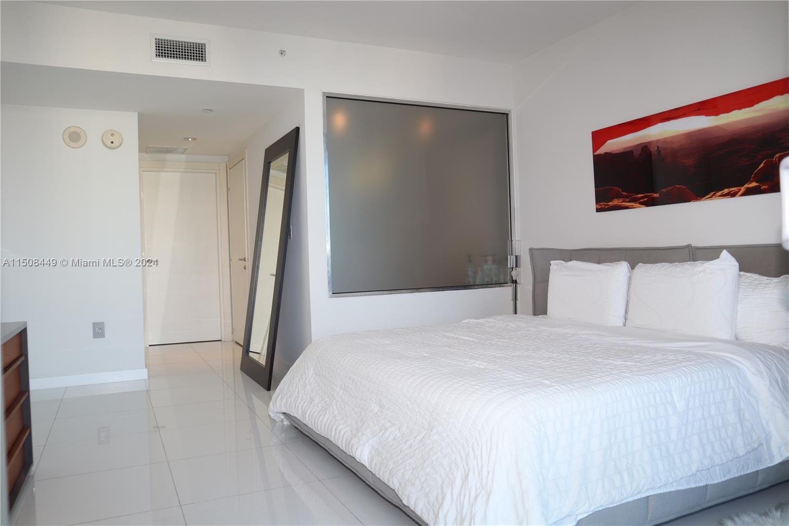 200 Biscayne Boulevard Way 3205, Miami, Florida 33131, 1 Bedroom Bedrooms, ,1 BathroomBathrooms,Residential,For Sale,200 Biscayne Boulevard Way 3205,A11508449