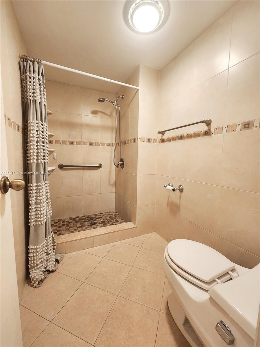 8401 107th Ave, Miami, FL, 33173 United States, 2 Bedrooms Bedrooms, ,2 BathroomsBathrooms,Residential,For Sale,107th Ave,A11507519