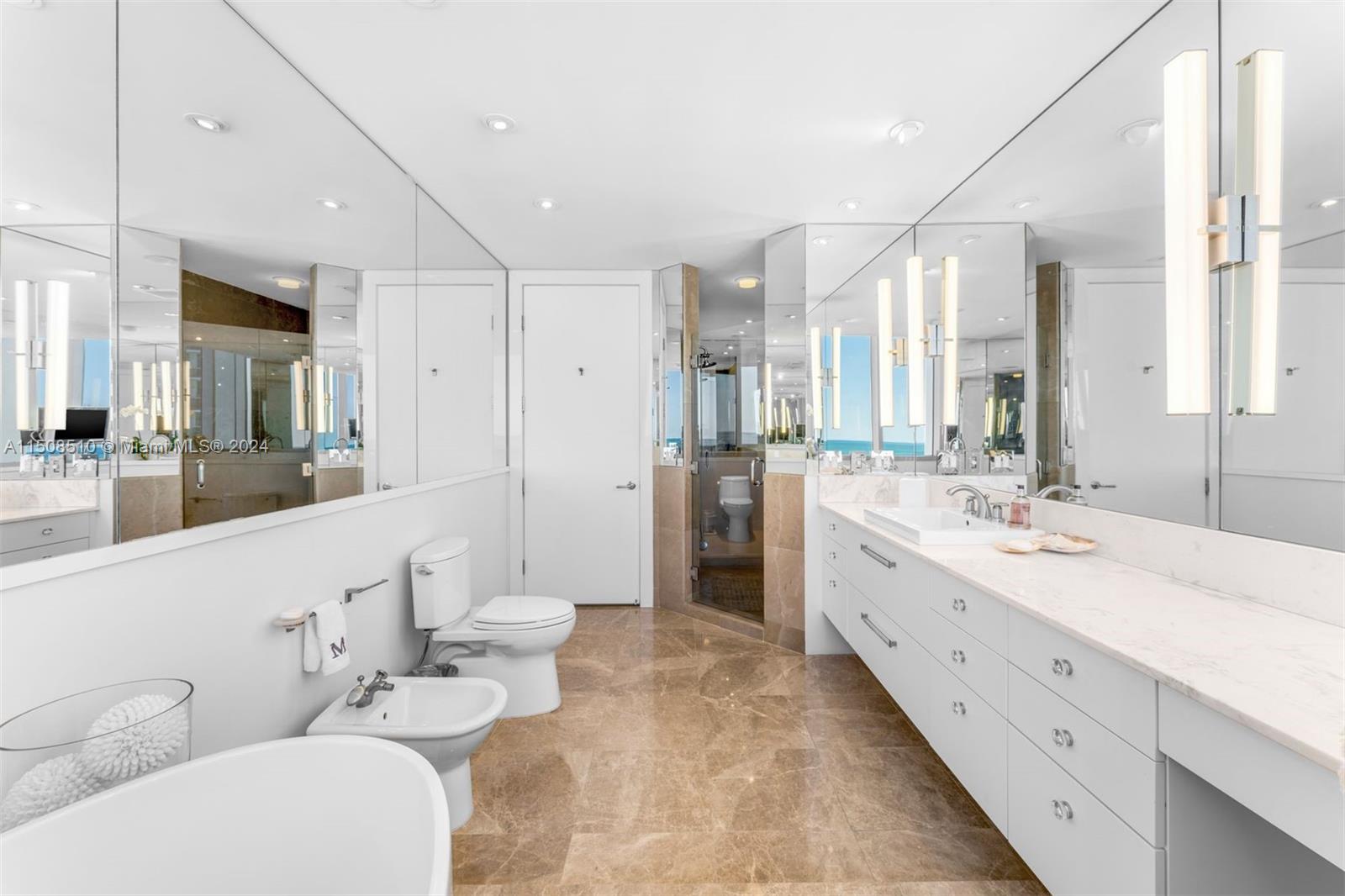 5959 Collins Ave 1102, Miami Beach, Florida 33140, 3 Bedrooms Bedrooms, ,4 BathroomsBathrooms,Residential,For Sale,5959 Collins Ave 1102,A11508510