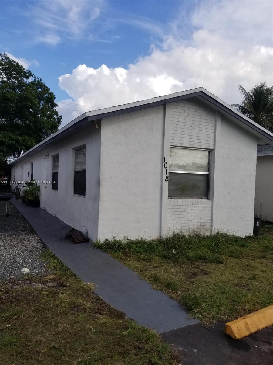 1018 NW 6th Ave #(East) For Sale A11504279, FL