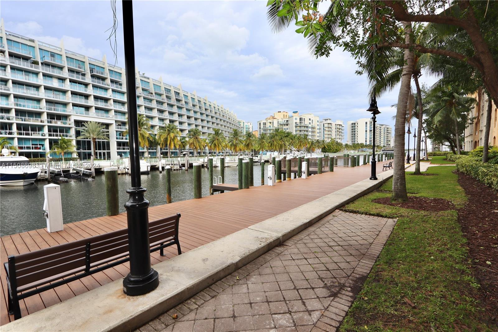 3001 185th St, Aventura, FL, 33180 United States, 1 Bedroom Bedrooms, ,1 BathroomBathrooms,Residential,For Sale,185th St,A11508698