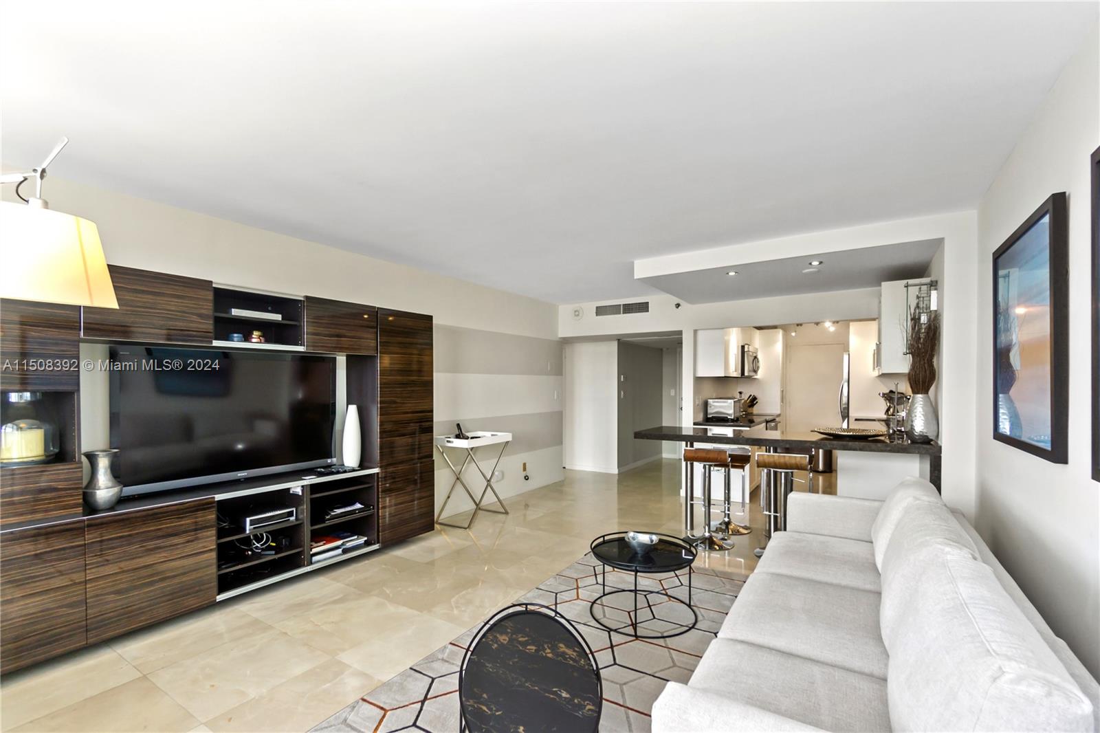 100 Lincoln Rd 1202, Miami Beach, Florida 33139, 1 Bedroom Bedrooms, ,1 BathroomBathrooms,Residentiallease,For Rent,100 Lincoln Rd 1202,A11508392