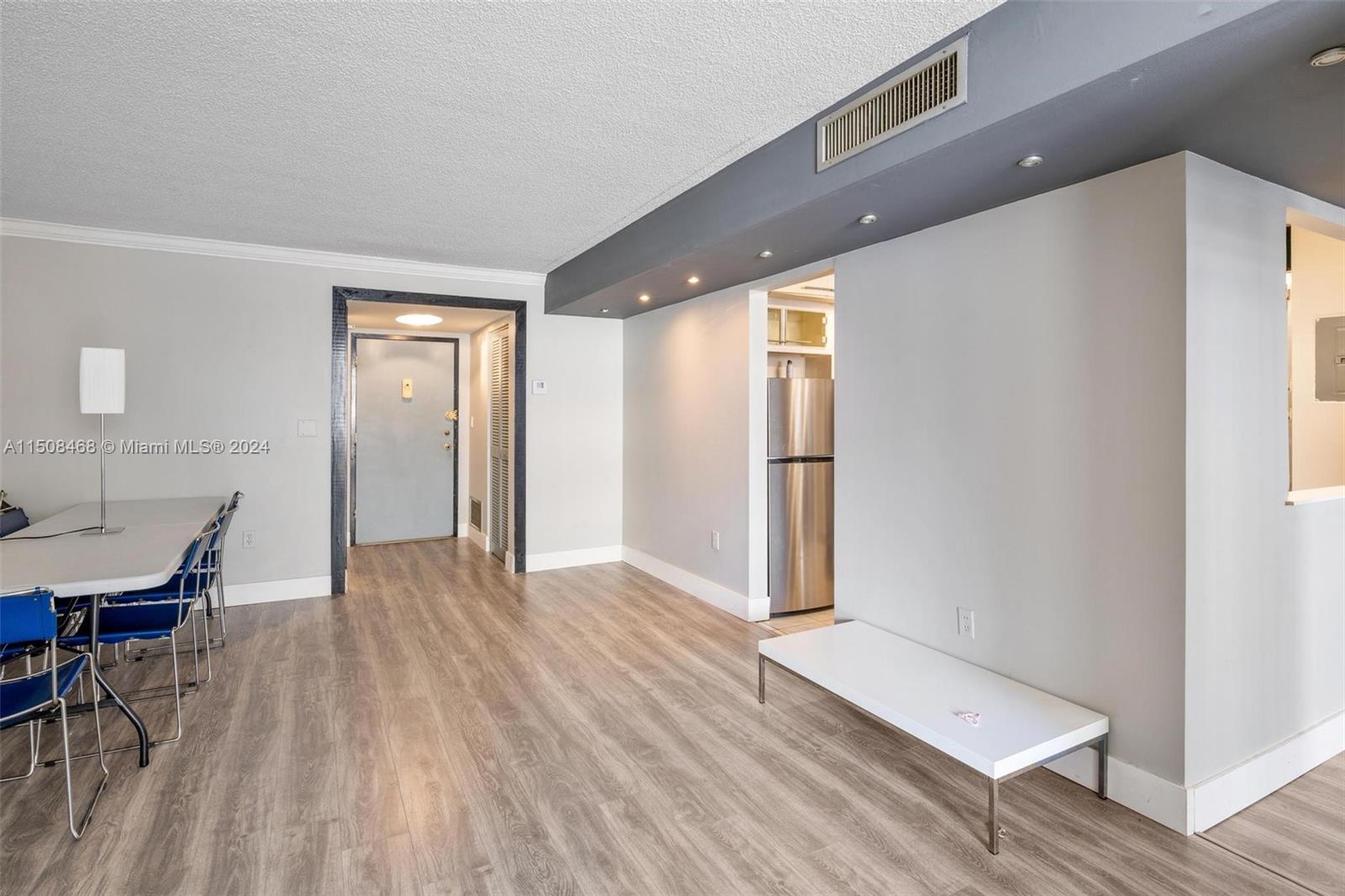 1833 S Ocean Dr 405, Hallandale Beach, Florida 33009, 1 Bedroom Bedrooms, ,1 BathroomBathrooms,Residential,For Sale,1833 S Ocean Dr 405,A11508468