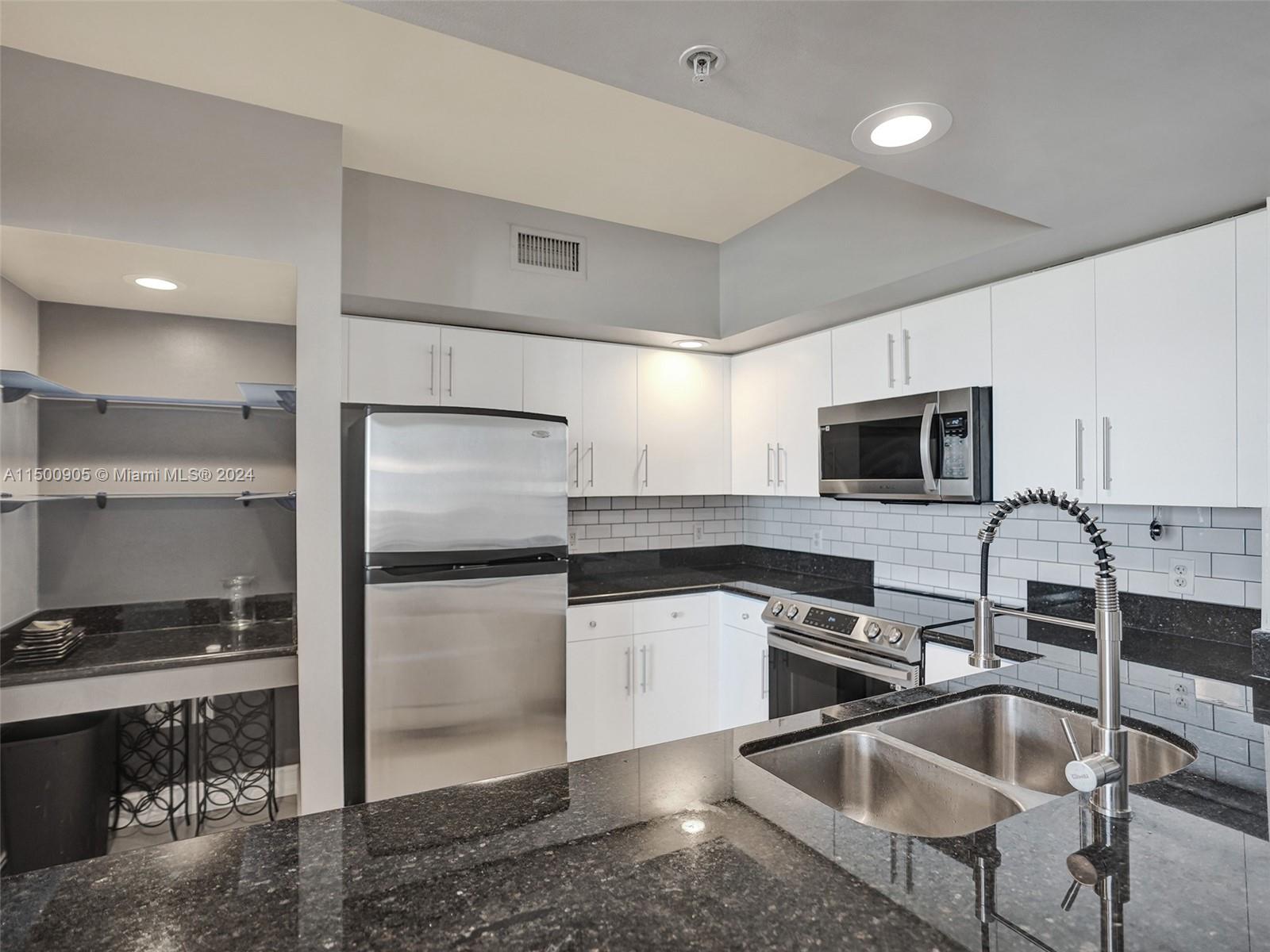 110 Federal Hwy, Fort Lauderdale, FL, 33301 United States, 2 Bedrooms Bedrooms, ,2 BathroomsBathrooms,Residential,For Sale,Federal Hwy,A11500905