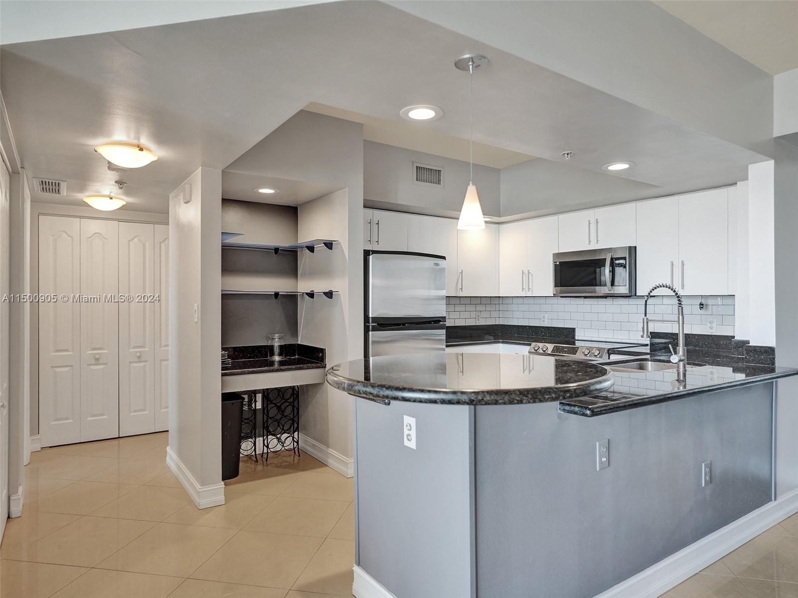 110 Federal Hwy, Fort Lauderdale, FL, 33301 United States, 2 Bedrooms Bedrooms, ,2 BathroomsBathrooms,Residential,For Sale,Federal Hwy,A11500905