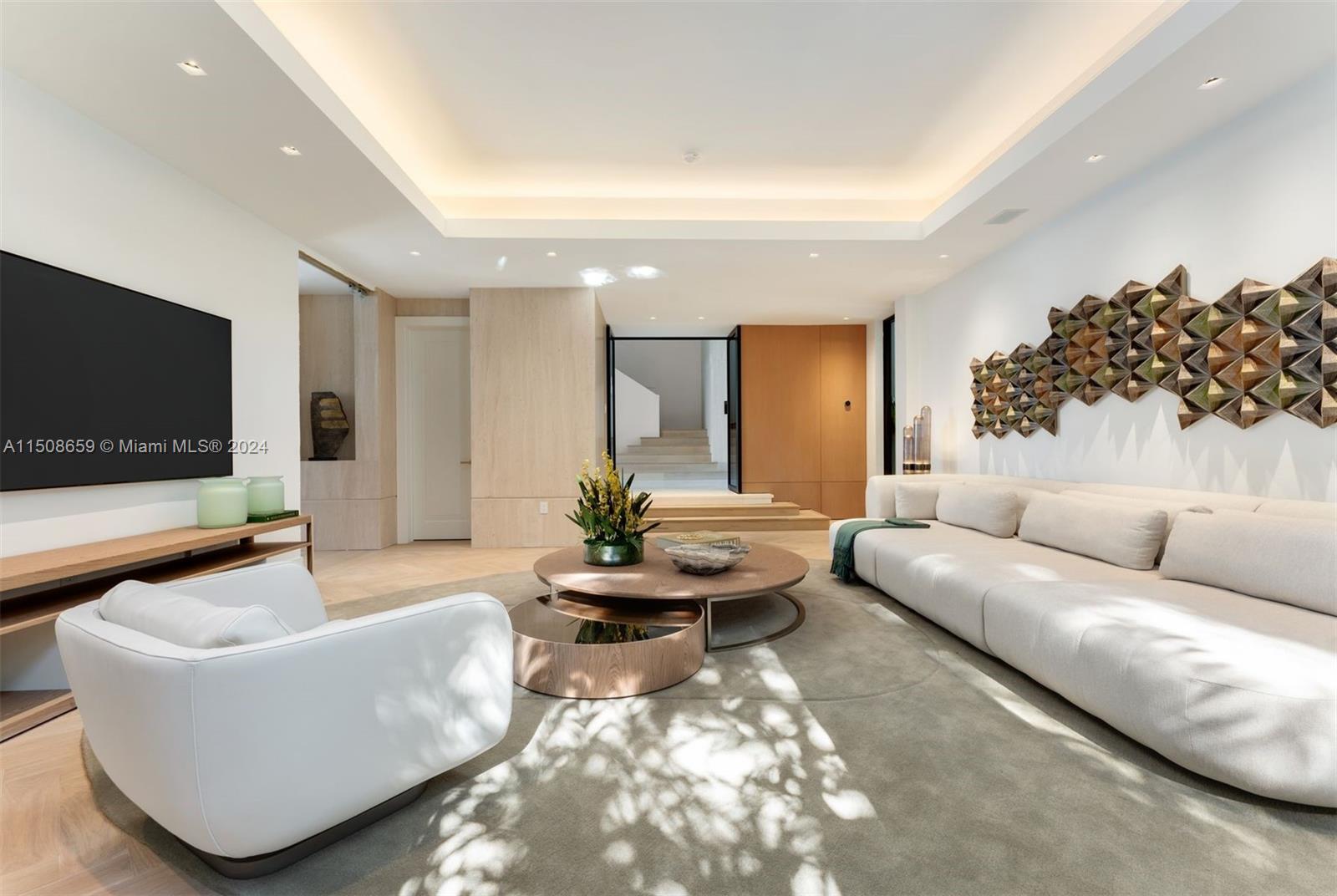 5310 N Bay Rd, Miami Beach, Florida 33140, 6 Bedrooms Bedrooms, ,8 BathroomsBathrooms,Residential,For Sale,5310 N Bay Rd,A11508659