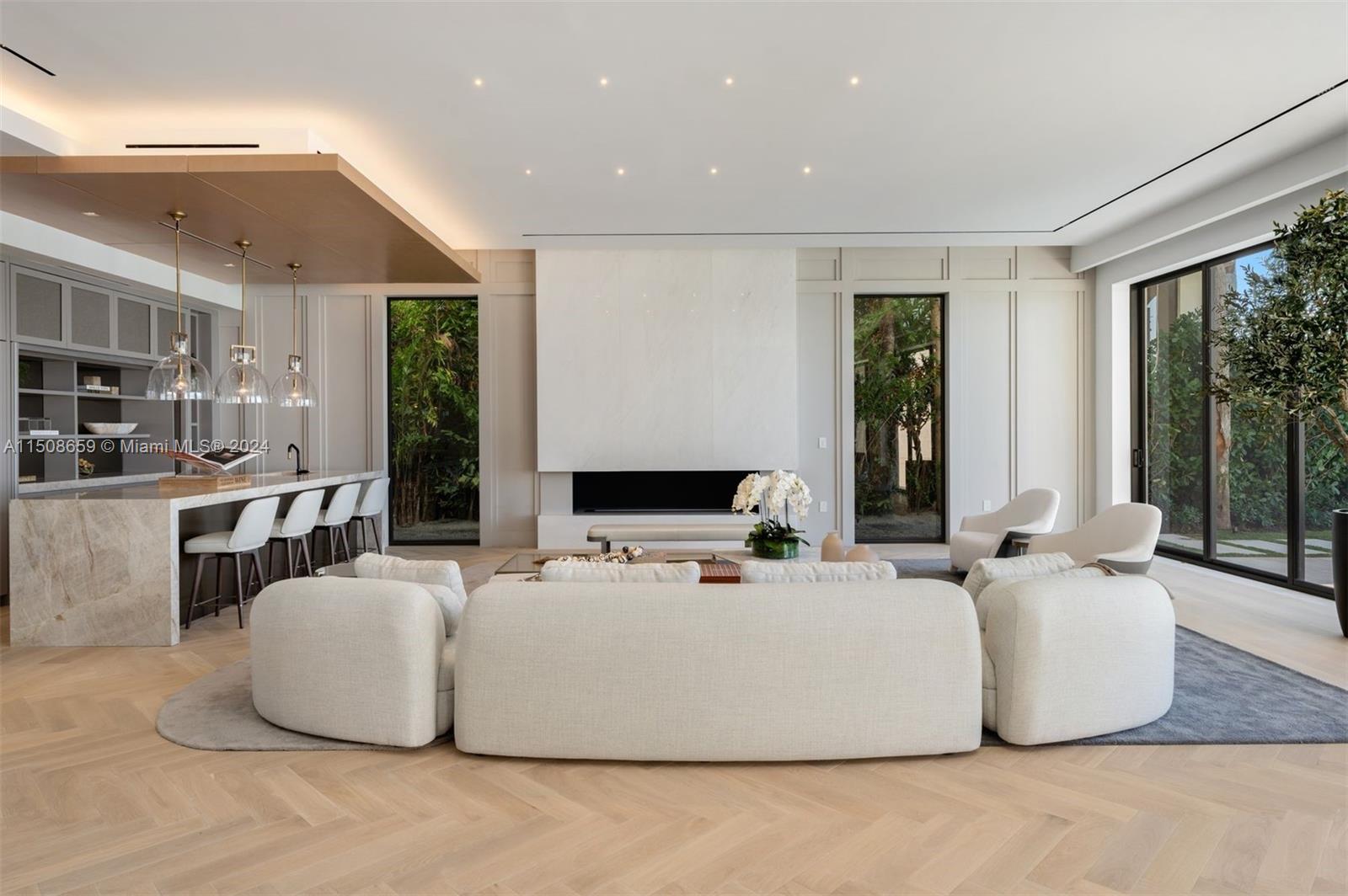 5310 N Bay Rd, Miami Beach, Florida 33140, 6 Bedrooms Bedrooms, ,8 BathroomsBathrooms,Residential,For Sale,5310 N Bay Rd,A11508659