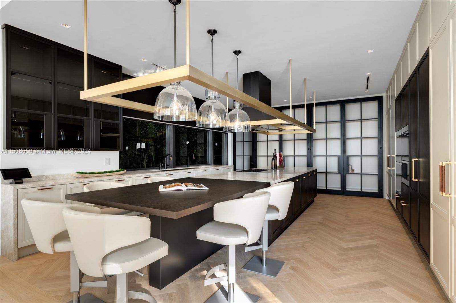 5310 N Bay Rd, Miami Beach, Florida 33140, 6 Bedrooms Bedrooms, ,8 BathroomsBathrooms,Residential,For Sale,5310 N Bay Rd,A11508659