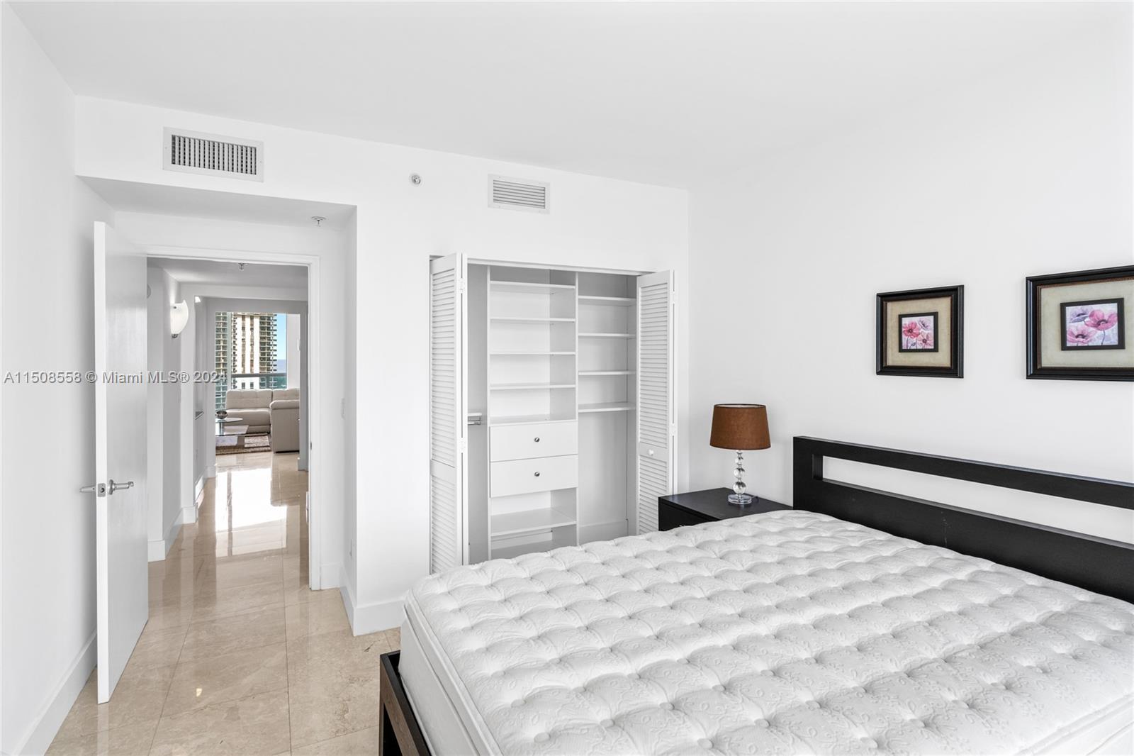 19400 Turnberry Way 1731, Aventura, Florida 33180, 3 Bedrooms Bedrooms, ,3 BathroomsBathrooms,Residentiallease,For Rent,19400 Turnberry Way 1731,A11508558