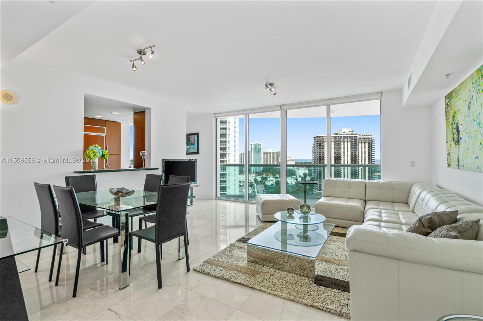 19400 Turnberry Way 1731, Aventura, Florida 33180, 3 Bedrooms Bedrooms, ,3 BathroomsBathrooms,Residentiallease,For Rent,19400 Turnberry Way 1731,A11508558