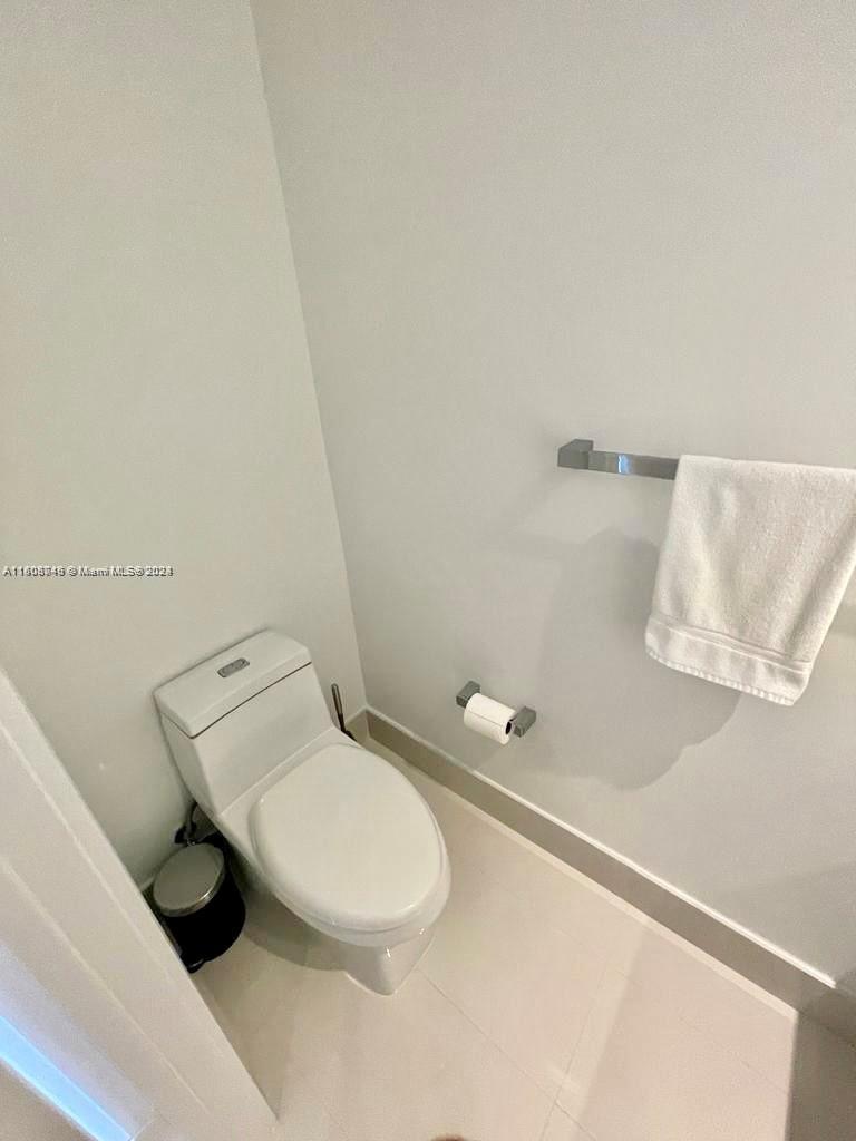 121 NE 34th St 2015, Miami, Florida 33137, 1 Bedroom Bedrooms, ,1 BathroomBathrooms,Residential,For Sale,121 NE 34th St 2015,A11508746
