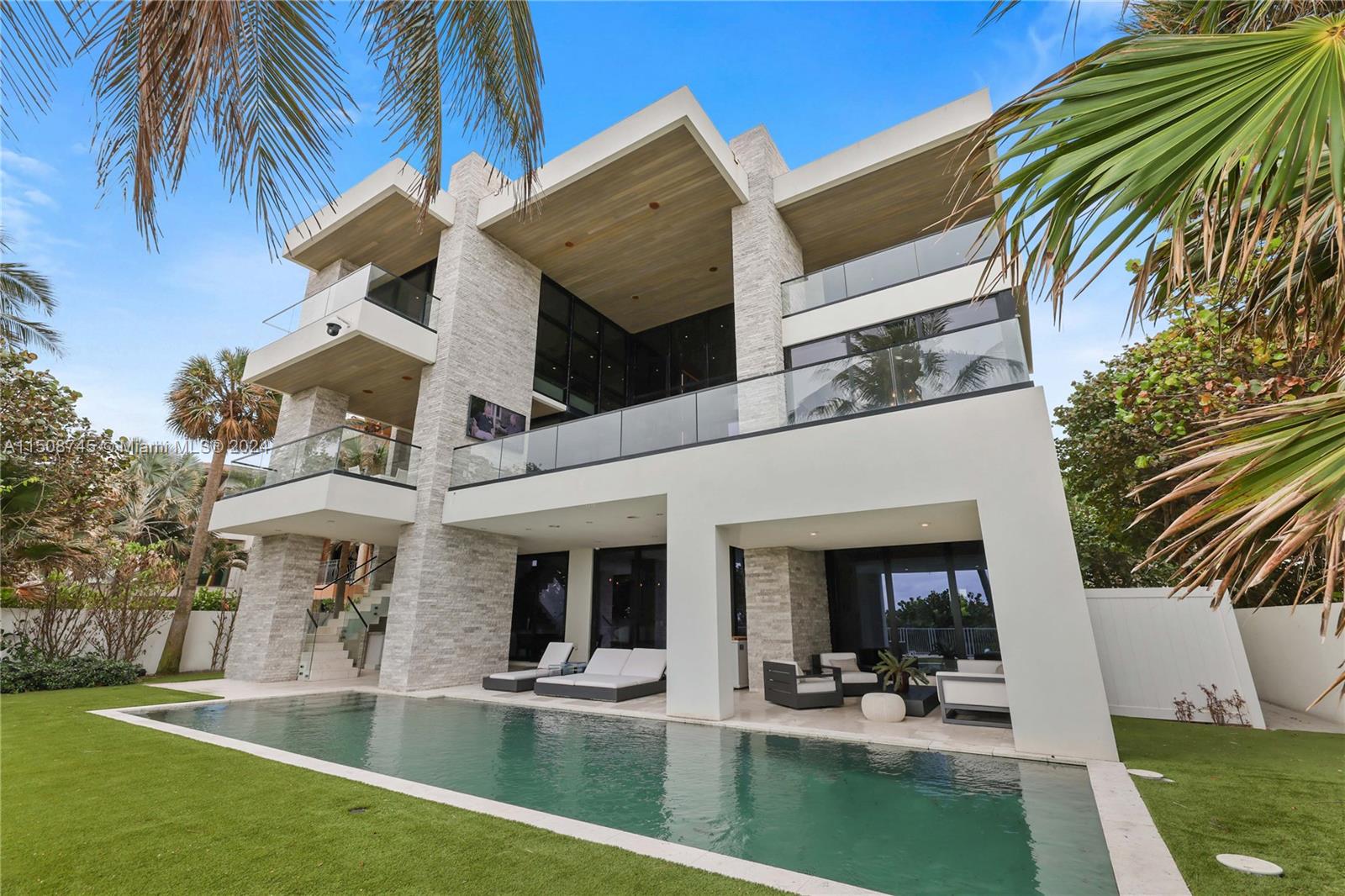 2004 Bay Dr, Pompano Beach, FL, 33062 United States, 6 Bedrooms Bedrooms, ,6 BathroomsBathrooms,Residential,For Sale,Bay Dr,A11508745