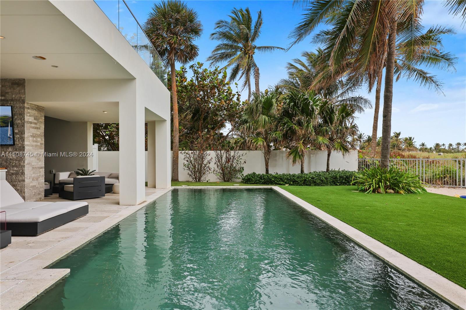 2004 Bay Dr, Pompano Beach, FL, 33062 United States, 6 Bedrooms Bedrooms, ,6 BathroomsBathrooms,Residential,For Sale,Bay Dr,A11508745