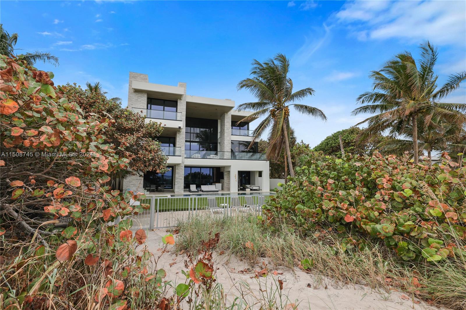 2004 Bay Dr, Pompano Beach, FL, 33062 United States, 6 Bedrooms Bedrooms, ,6 BathroomsBathrooms,Residential,For Sale,Bay Dr,A11508745
