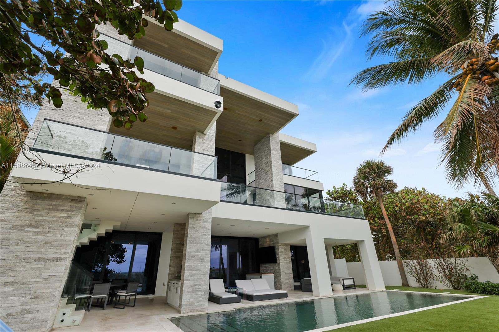 2004 Bay Dr, Pompano Beach, FL, 33062 United States, 6 Bedrooms Bedrooms, ,6 BathroomsBathrooms,Residential,For Sale,Bay Dr,A11508745
