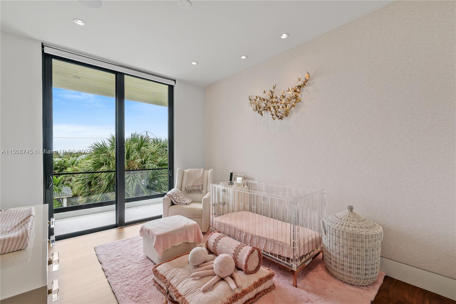 2004 Bay Dr, Pompano Beach, FL, 33062 United States, 6 Bedrooms Bedrooms, ,6 BathroomsBathrooms,Residential,For Sale,Bay Dr,A11508745