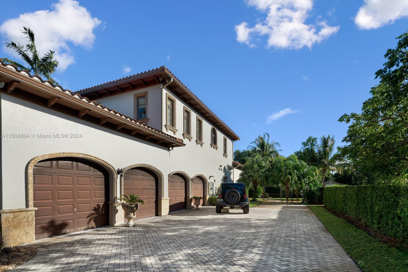 7538 SW 64th St, South Miami, FL 33143, 7 Bedrooms Bedrooms, ,6 BathroomsBathrooms,Residential,For Sale,64th St,A11508804