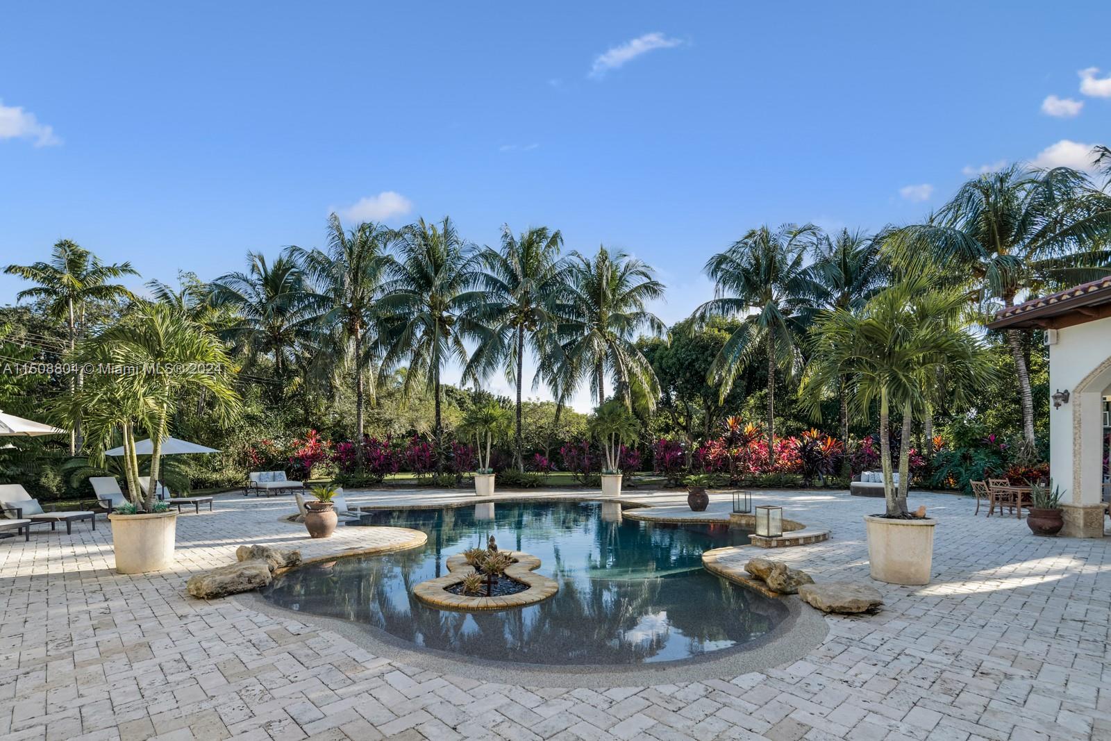 7538 SW 64th St, South Miami, FL 33143, 7 Bedrooms Bedrooms, ,6 BathroomsBathrooms,Residential,For Sale,64th St,A11508804