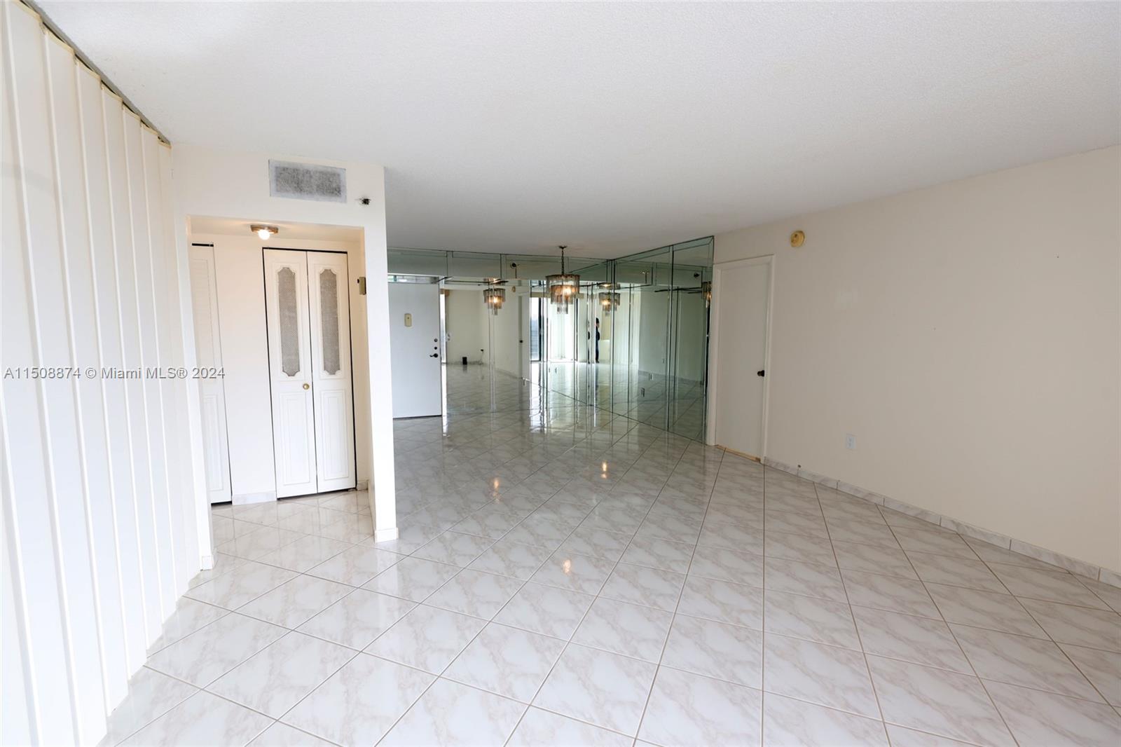 1000 Saint Charles Pl, Pembroke Pines, FL, 33026 United States, 2 Bedrooms Bedrooms, ,2 BathroomsBathrooms,Residential,For Sale,Saint Charles Pl,A11508874