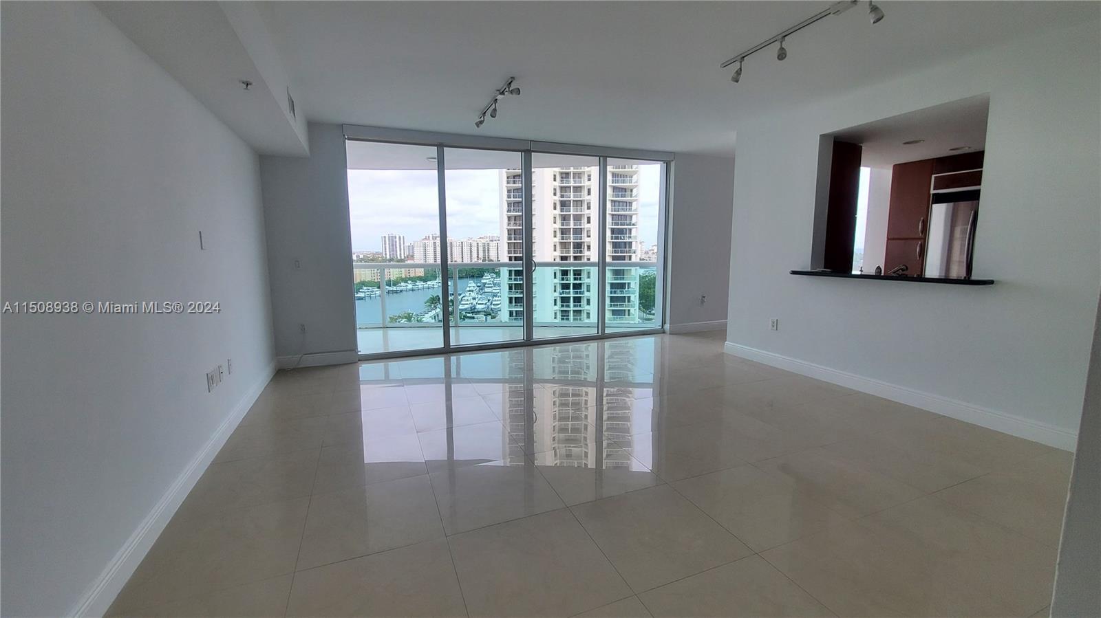 19400 Turnberry Way 932, Aventura, Florida 33180, 2 Bedrooms Bedrooms, ,3 BathroomsBathrooms,Residentiallease,For Rent,19400 Turnberry Way 932,A11508938