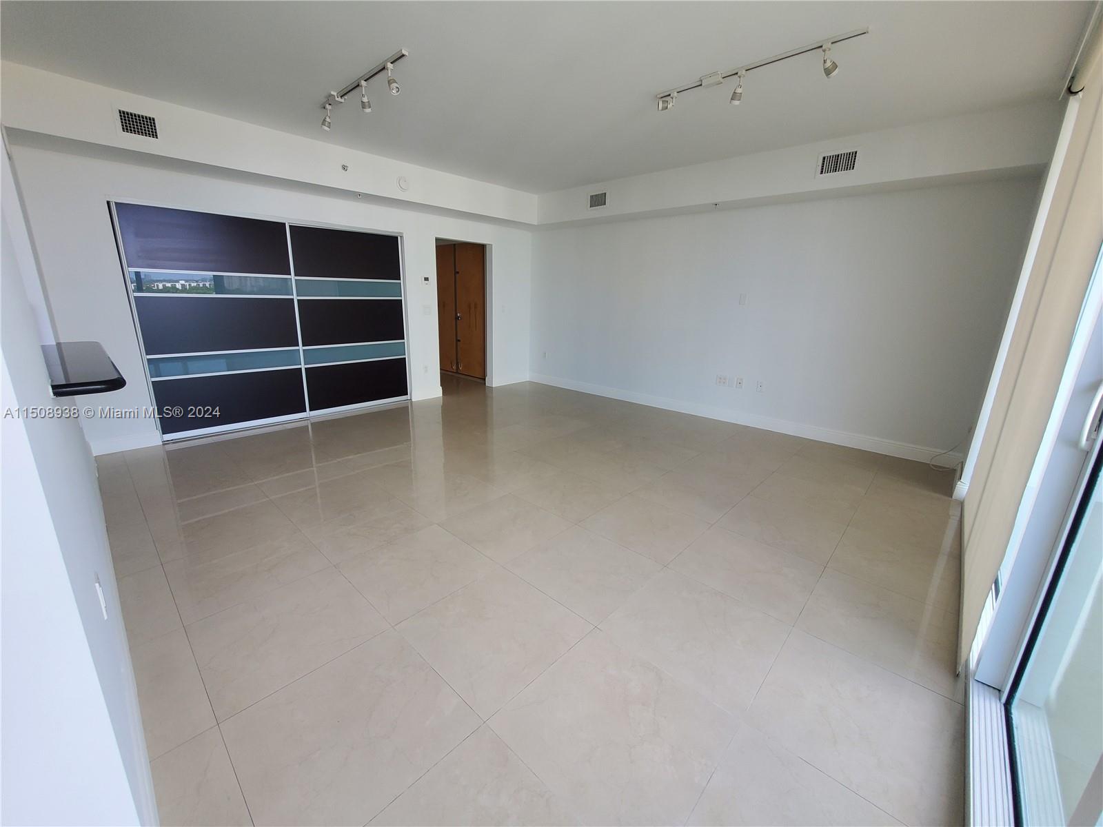 19400 Turnberry Way 932, Aventura, Florida 33180, 2 Bedrooms Bedrooms, ,3 BathroomsBathrooms,Residentiallease,For Rent,19400 Turnberry Way 932,A11508938