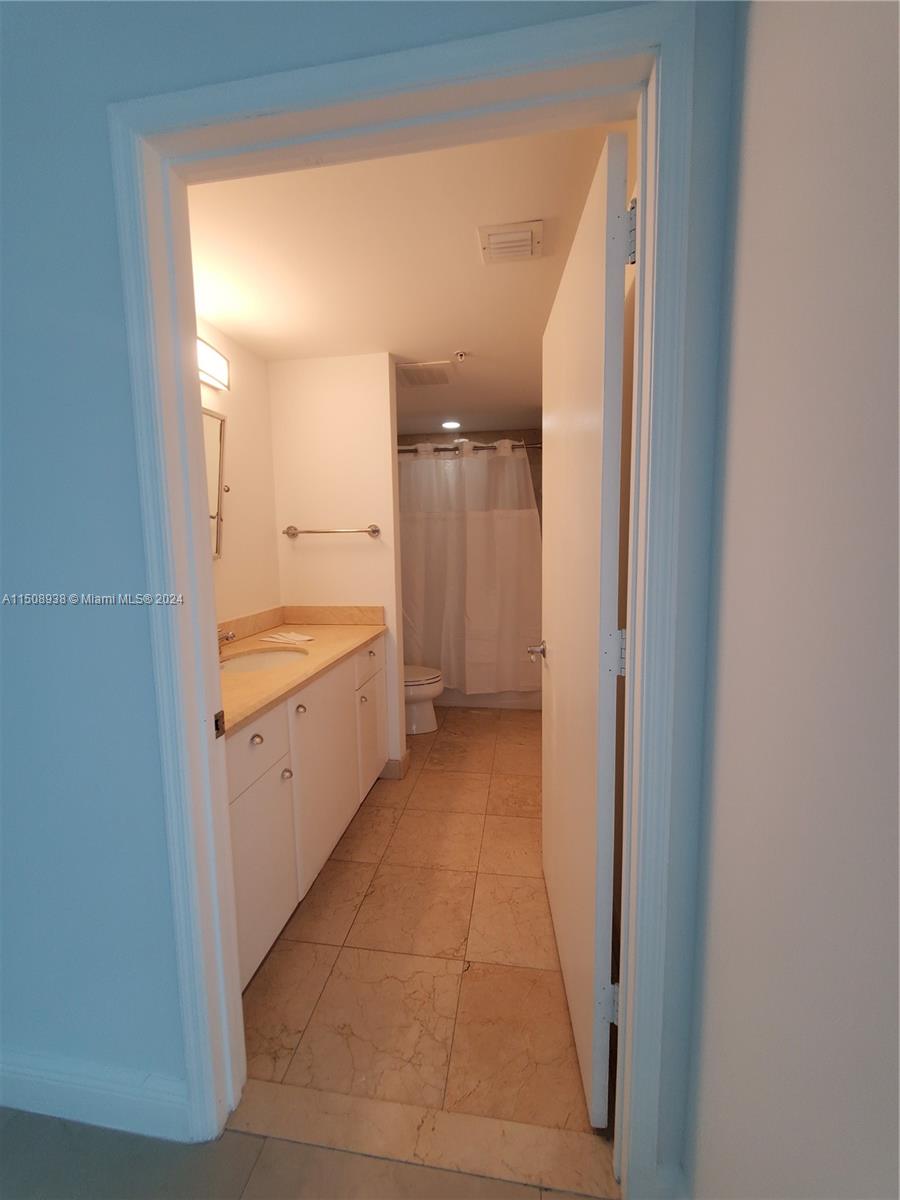 Bathroom on Bedroom II