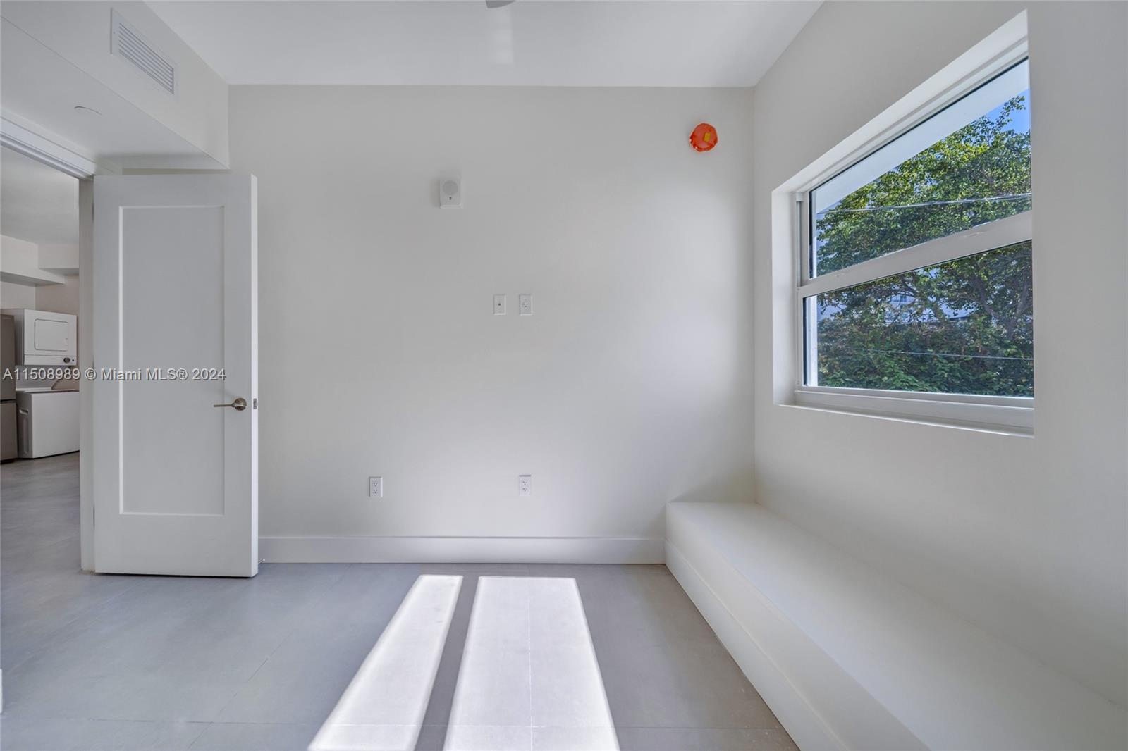 1536 NW 15th Ave 106, Miami, Florida 33125, 2 Bedrooms Bedrooms, ,1 BathroomBathrooms,Residentiallease,For Rent,1536 NW 15th Ave 106,A11508989