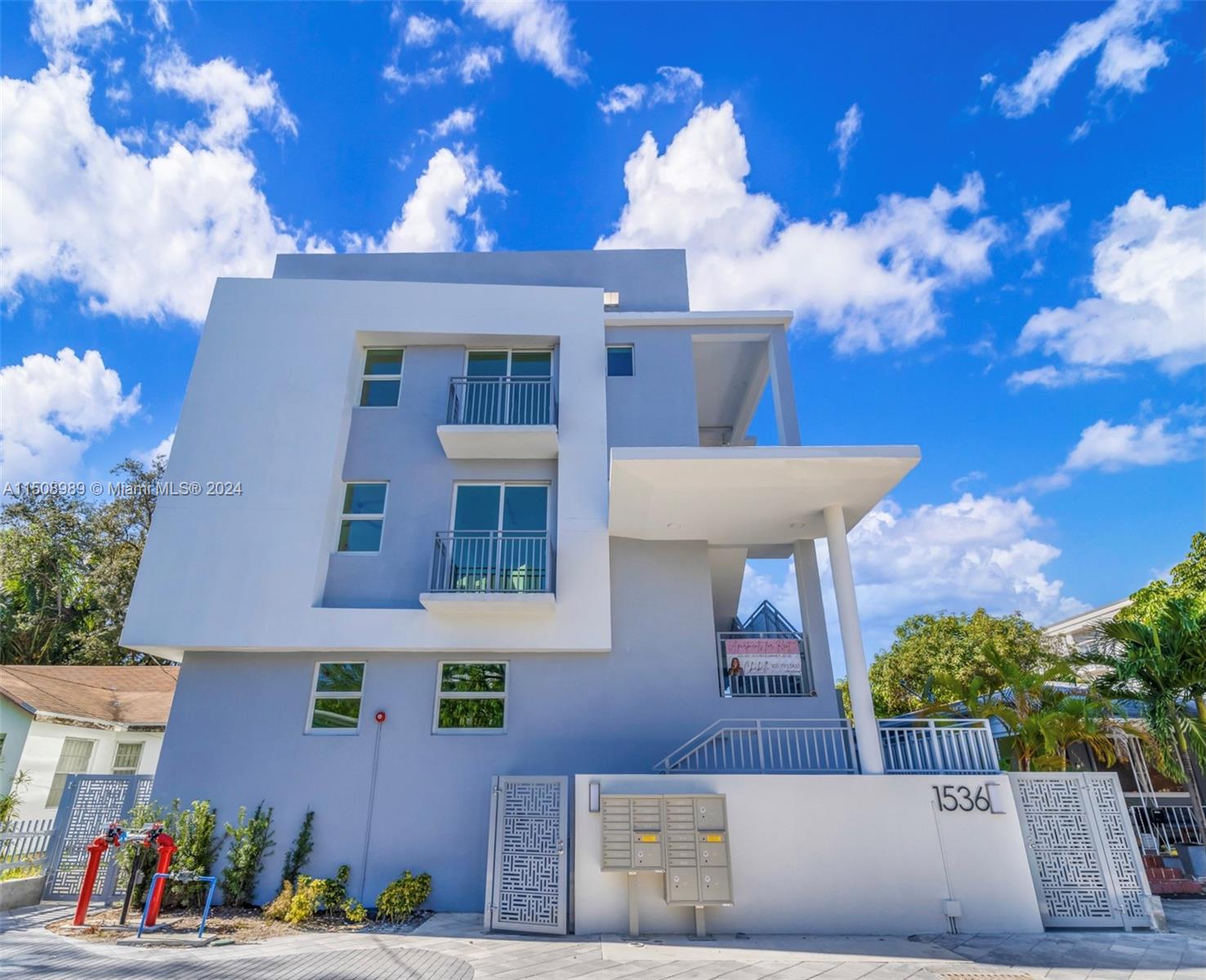 1536 NW 15th Ave 106, Miami, Florida 33125, 2 Bedrooms Bedrooms, ,1 BathroomBathrooms,Residentiallease,For Rent,1536 NW 15th Ave 106,A11508989